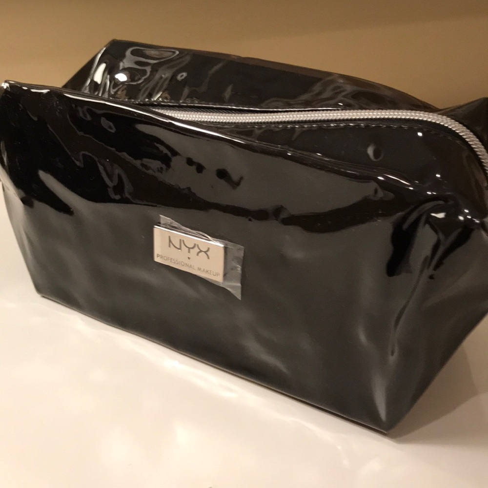 NYX MAKEUP CASE